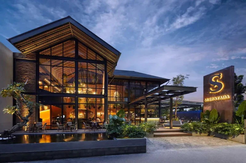 15 Tempat Makan Instagramable di Menteng, Wajib Ke Sini!
