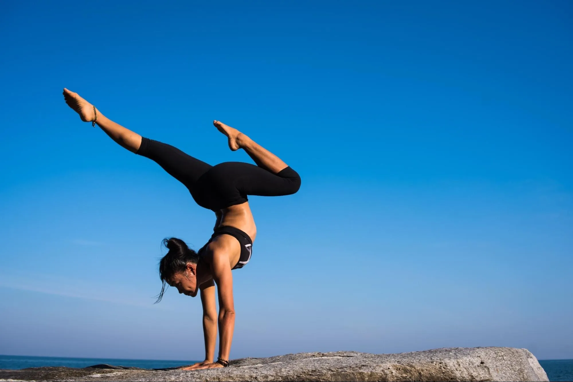 8 Gerakan Yoga untuk Pemula, Bisa Dilakukan di Rumah