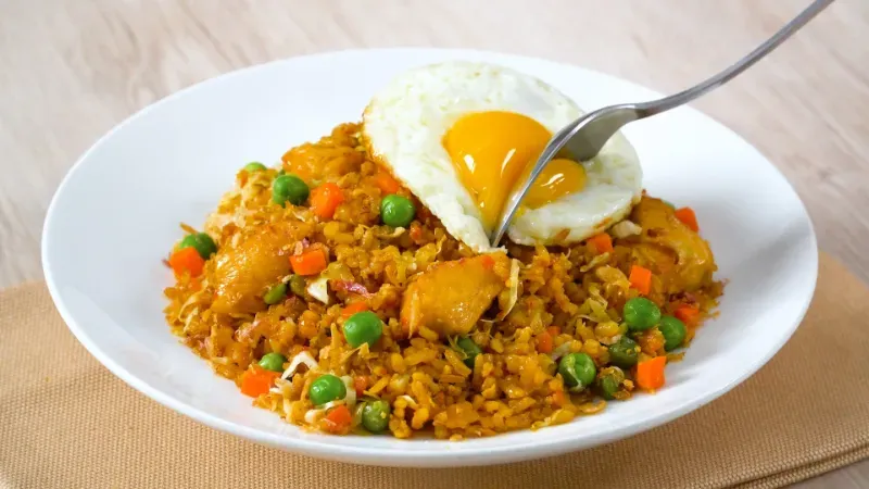 15 Tempat Makan Nasi Goreng Jakarta Paling Recommended